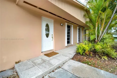 9105 SW 179th Street Palmetto Bay FL 33157