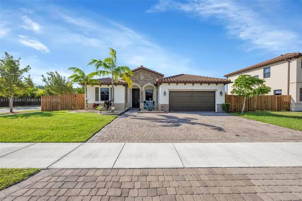 2594 SE 2nd Street Homestead FL 33033