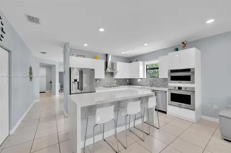 2594 SE 2nd Street Homestead FL 33033