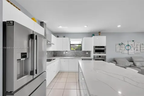 2594 SE 2nd Street Homestead FL 33033