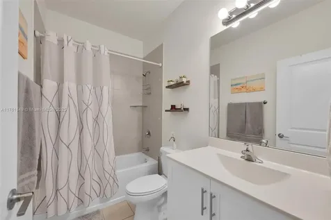 2594 SE 2nd Street Homestead FL 33033