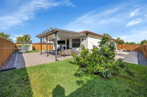2594 SE 2nd Street Homestead FL 33033