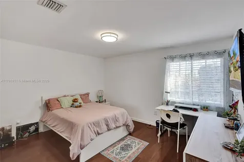 10643 NW 54th Street Doral FL 33178