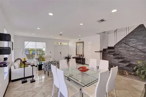 10643 NW 54th Street Doral FL 33178