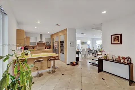 10643 NW 54th Street Doral FL 33178