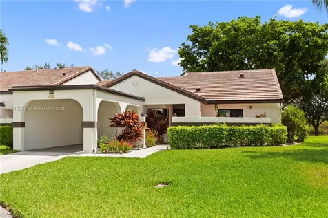 5602 E Parkwalk Circle E Boynton Beach FL 33472