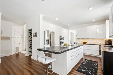 866 Hawthorn Terrace Weston FL 33327