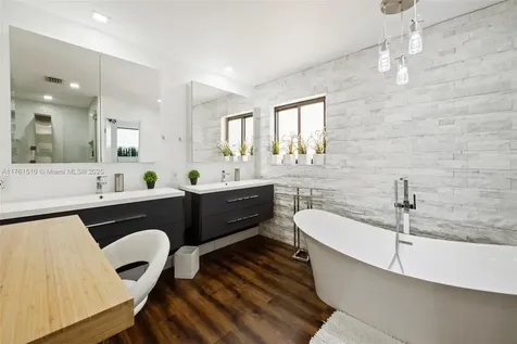 866 Hawthorn Terrace Weston FL 33327