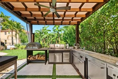 866 Hawthorn Terrace Weston FL 33327