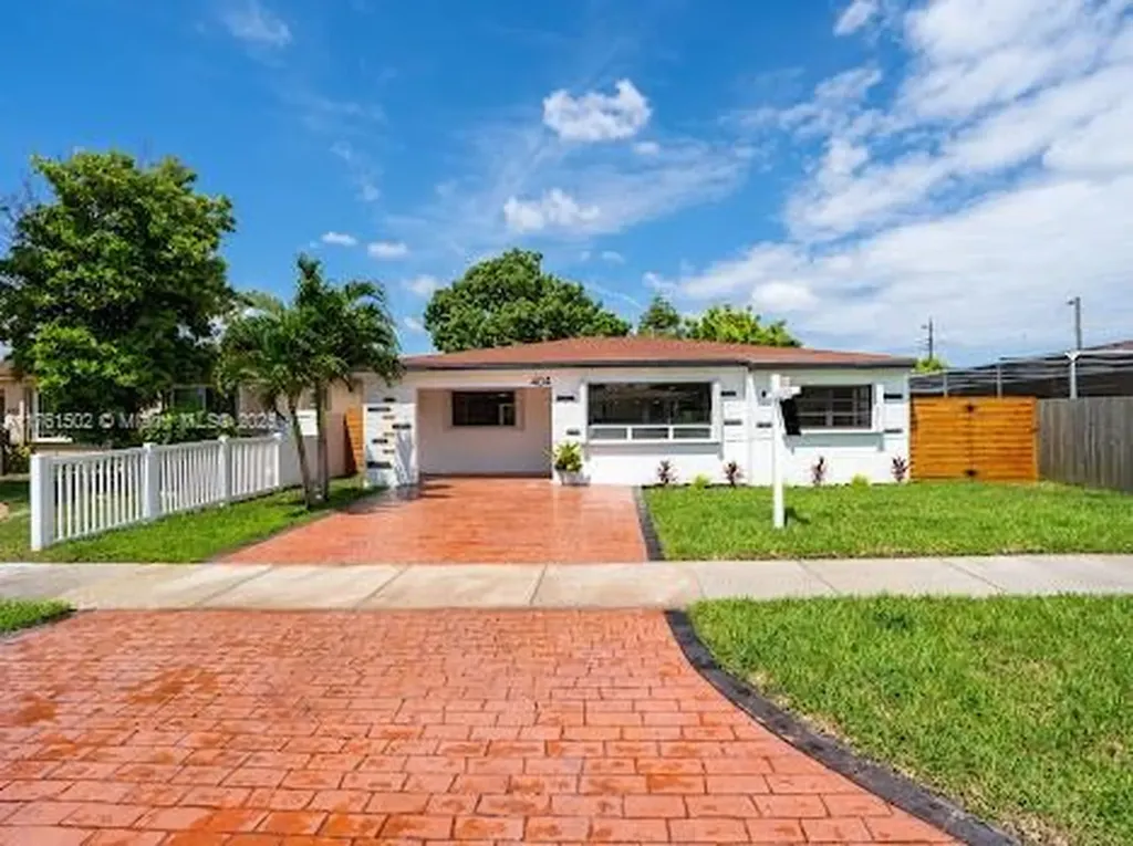 404 SW 4th Terrace Hallandale Beach FL 33009