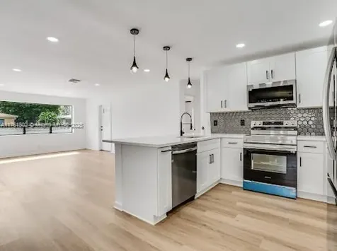 404 SW 4th Terrace Hallandale Beach FL 33009