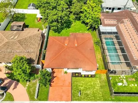 404 SW 4th Terrace Hallandale Beach FL 33009