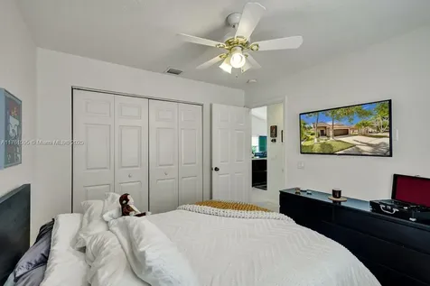 454 Silver Palm Way Weston FL 33327