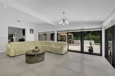 8735 SW 118th Street Miami FL 33176
