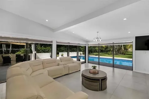 8735 SW 118th Street Miami FL 33176