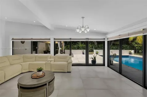 8735 SW 118th Street Miami FL 33176
