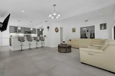8735 SW 118th Street Miami FL 33176