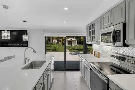 8735 SW 118th Street Miami FL 33176