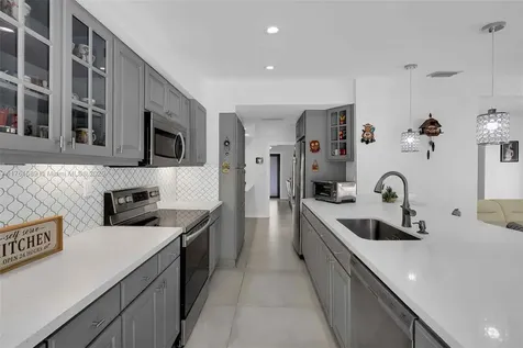 8735 SW 118th Street Miami FL 33176