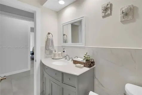 8735 SW 118th Street Miami FL 33176