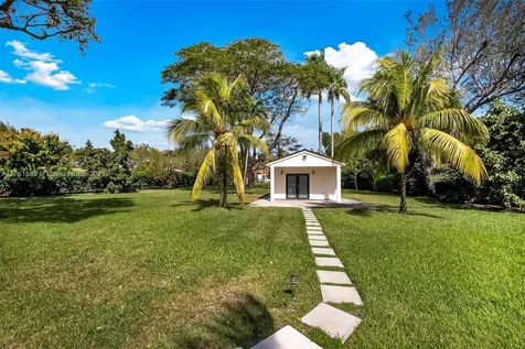 8735 SW 118th Street Miami FL 33176