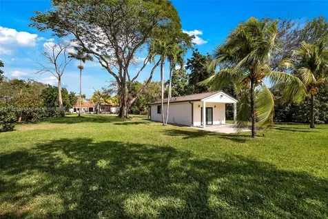 8735 SW 118th Street Miami FL 33176
