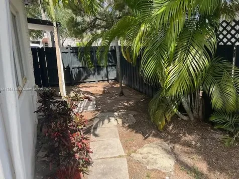 617 La Villa Drive Miami Springs FL 33166