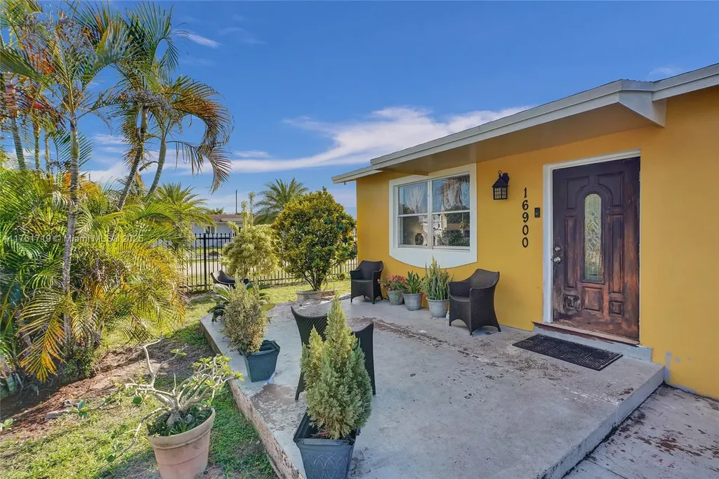 16900 NW 44th Avenue Miami Gardens FL 33055