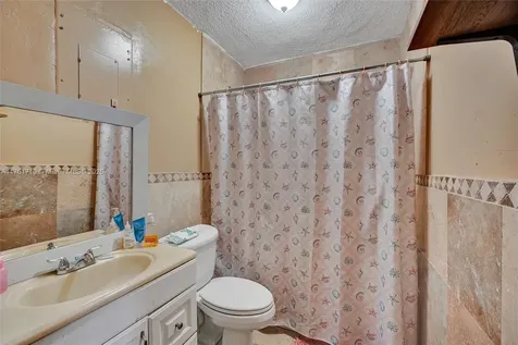16900 NW 44th Avenue Miami Gardens FL 33055