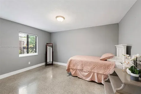 1722 W Las Olas Boulevard Fort Lauderdale FL 33312