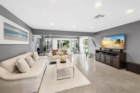 1722 W Las Olas Boulevard Fort Lauderdale FL 33312
