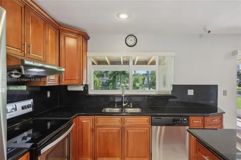 5664 SW 114th Avenue Cooper City FL 33330