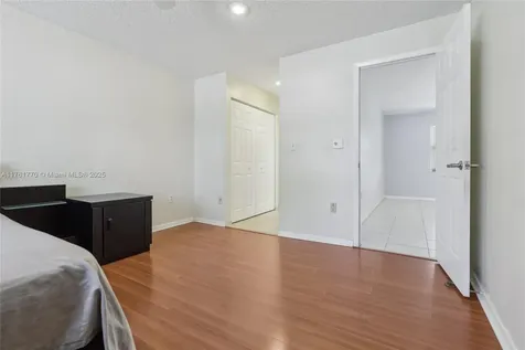 5664 SW 114th Avenue Cooper City FL 33330
