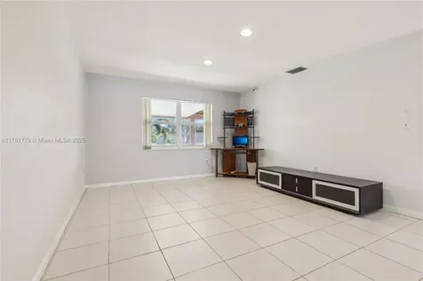 5664 SW 114th Avenue Cooper City FL 33330