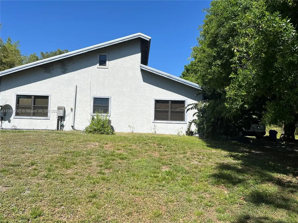21210 Glades Cut Off Road Port St. Lucie FL 34987