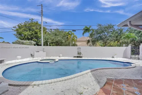 634 NE 20th Street Wilton Manors FL 33305