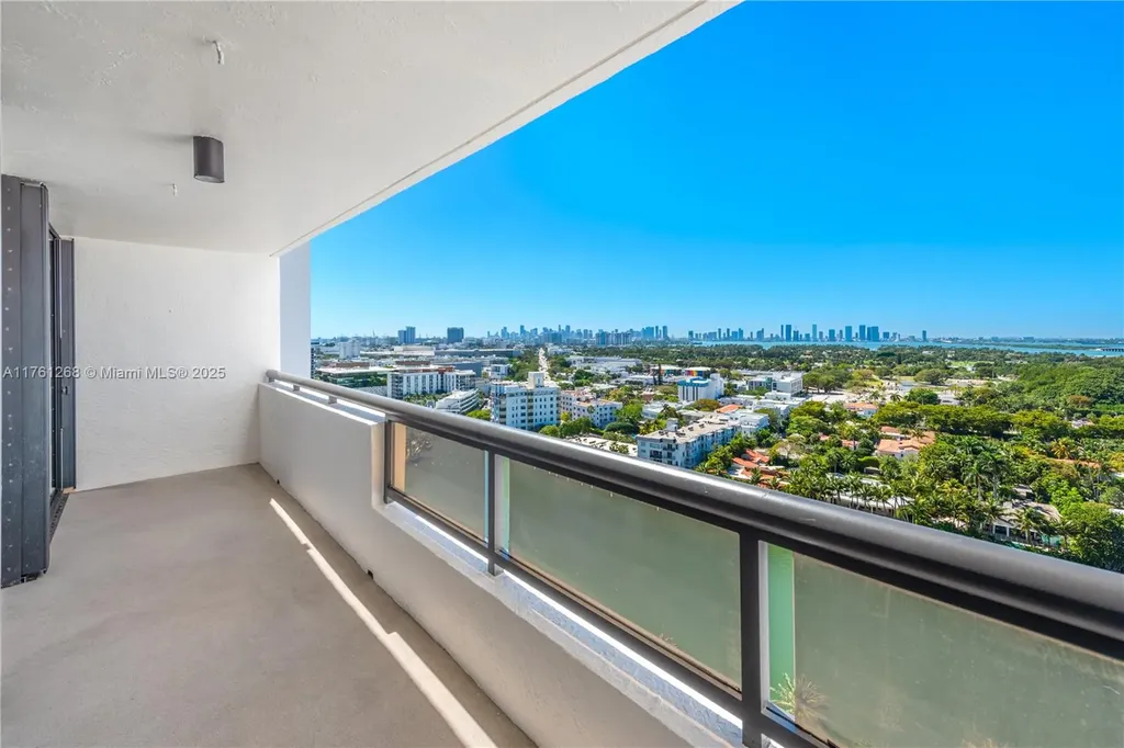 2555 Collins Avenue Miami Beach FL 33140