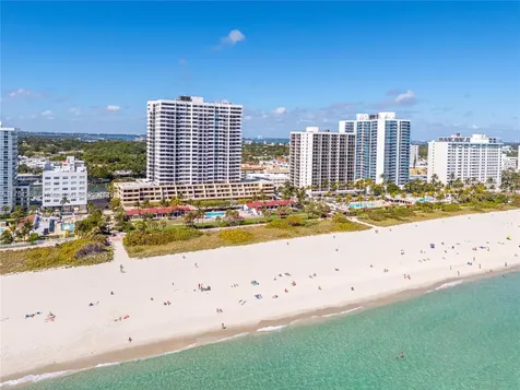 2555 Collins Avenue Miami Beach FL 33140