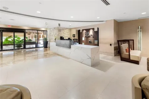 2555 Collins Avenue Miami Beach FL 33140