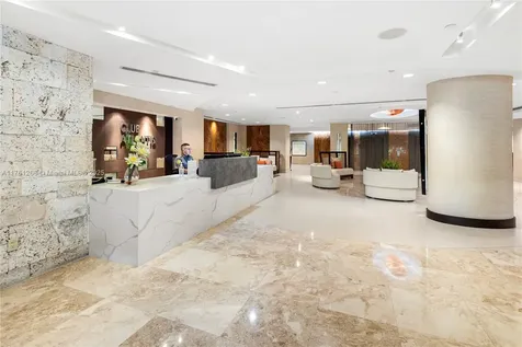 2555 Collins Avenue Miami Beach FL 33140