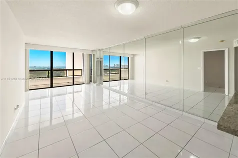 2555 Collins Avenue Miami Beach FL 33140