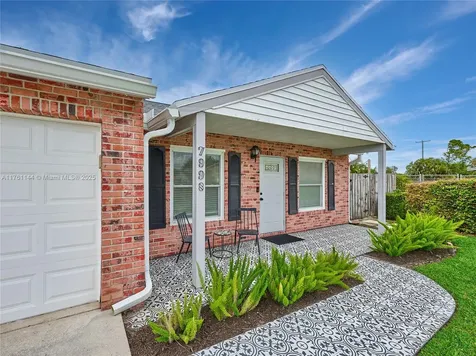 7998 Ridgewood Drive Lake Worth FL 33467