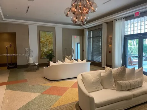 125 Ocean Drive Miami Beach FL 33139
