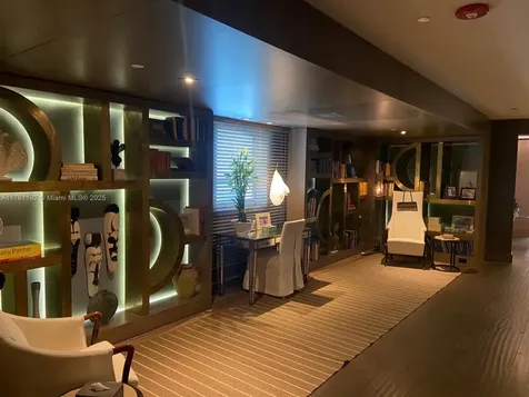 125 Ocean Drive Miami Beach FL 33139
