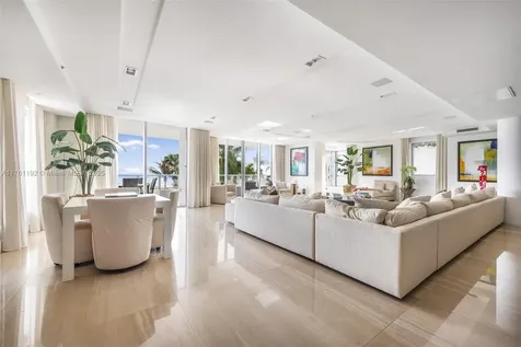 125 Ocean Drive Miami Beach FL 33139