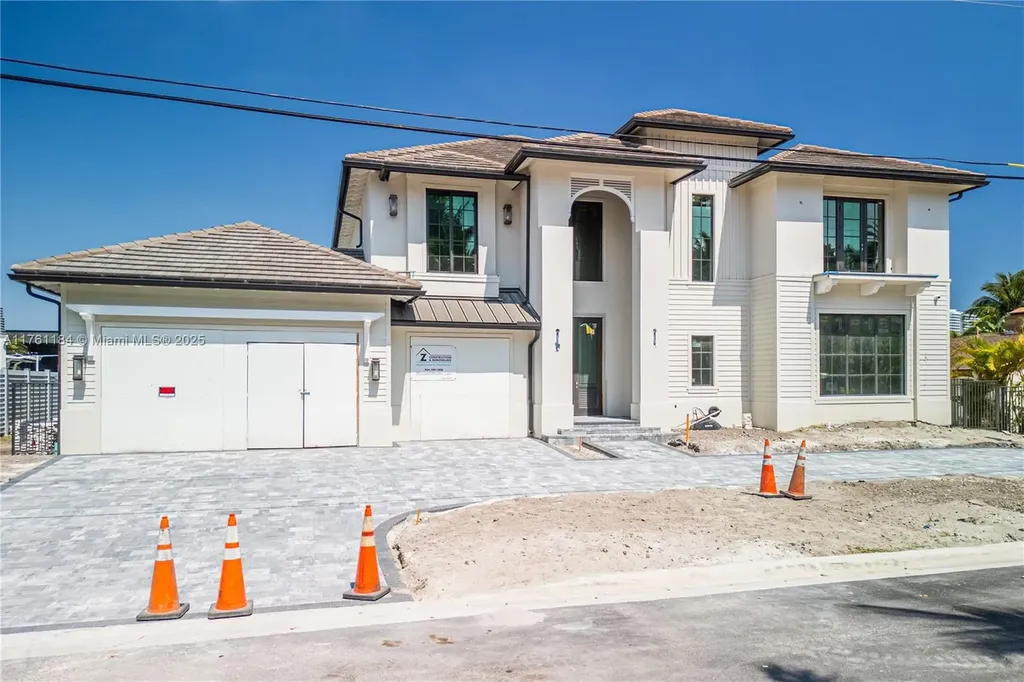 2605 Castilla Isle Fort Lauderdale FL 33301