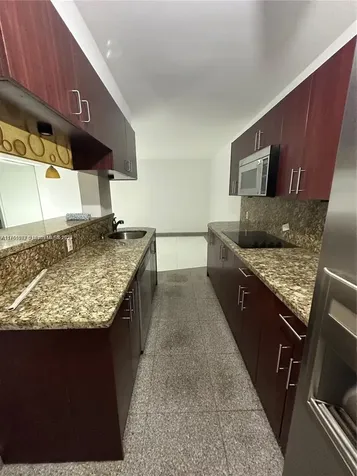 1100 NE 1st Court Hallandale Beach FL 33009