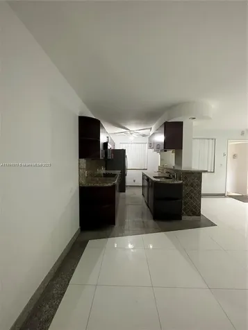 1100 NE 1st Court Hallandale Beach FL 33009