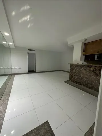 1100 NE 1st Court Hallandale Beach FL 33009