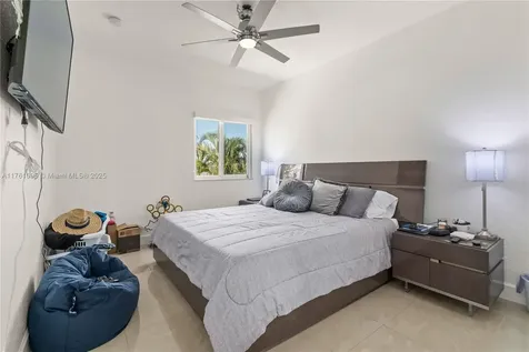 15271 SW 15th Way Miami FL 33194